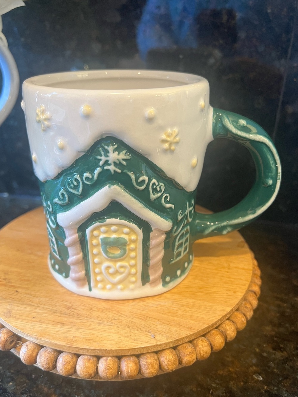 NWOT Christmas Gingerbread House Over-Sized  Mug